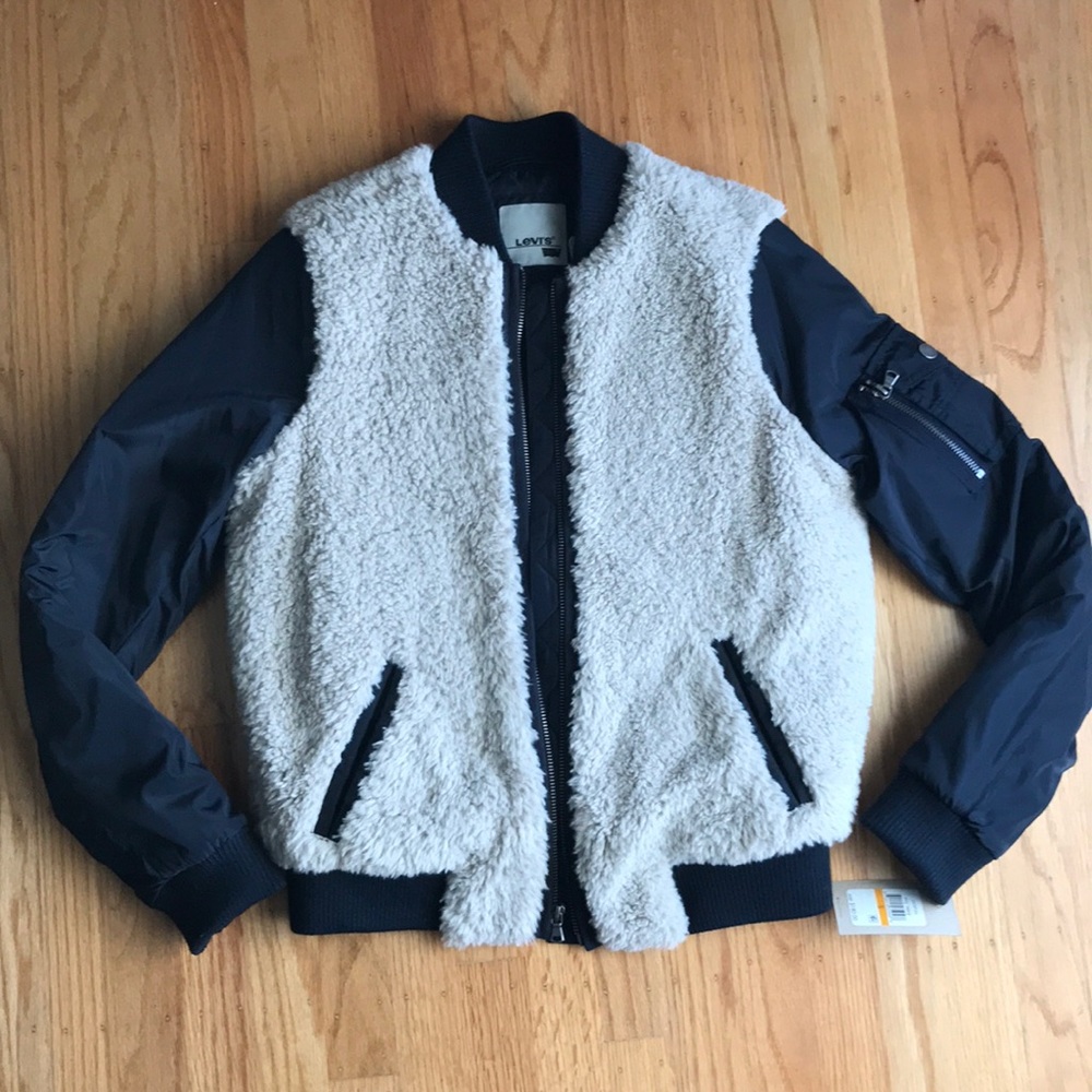 NWT Levi’s bomber jacket